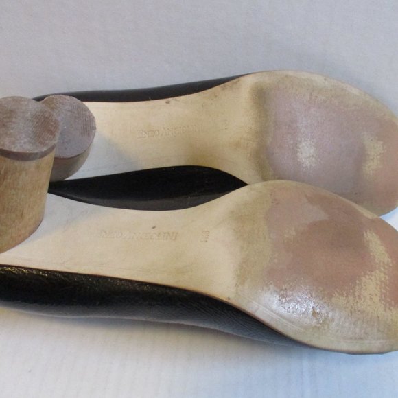 *Enzo Angiolini Black Patent Crinkle 'Probably' Round Toe Pumps - Picture 8 of 9